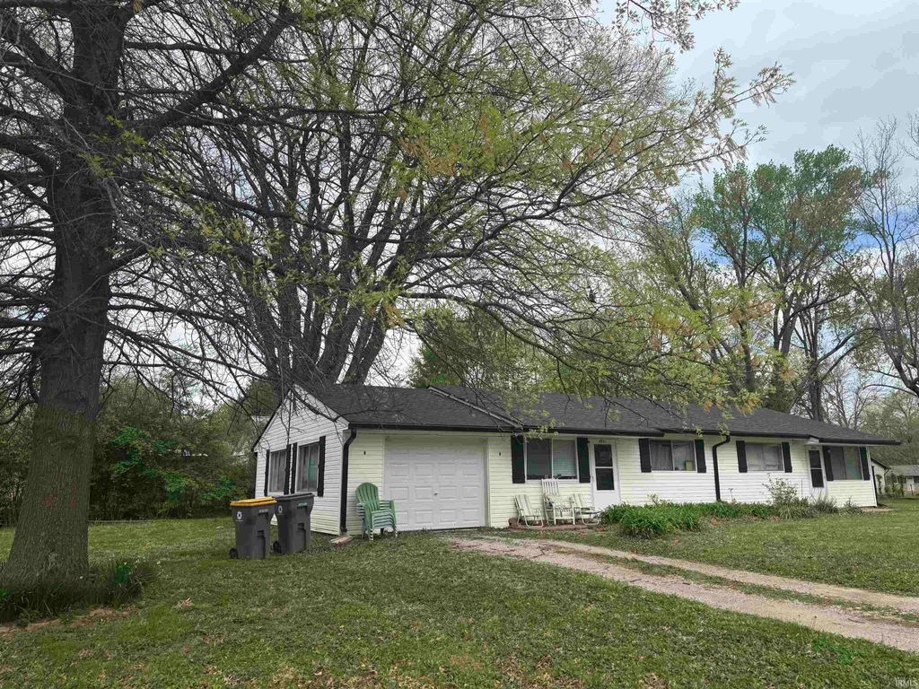 Photo of 4501 + 4503 E Stephens Drive, Bloomington, IN 47408 (MLS # 202615469)