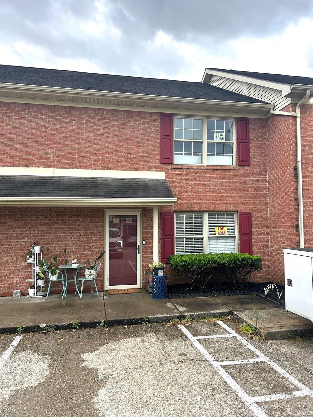 Photo of 2925 Dexter Court, Evansville, IN 47714 (MLS # 202615397)