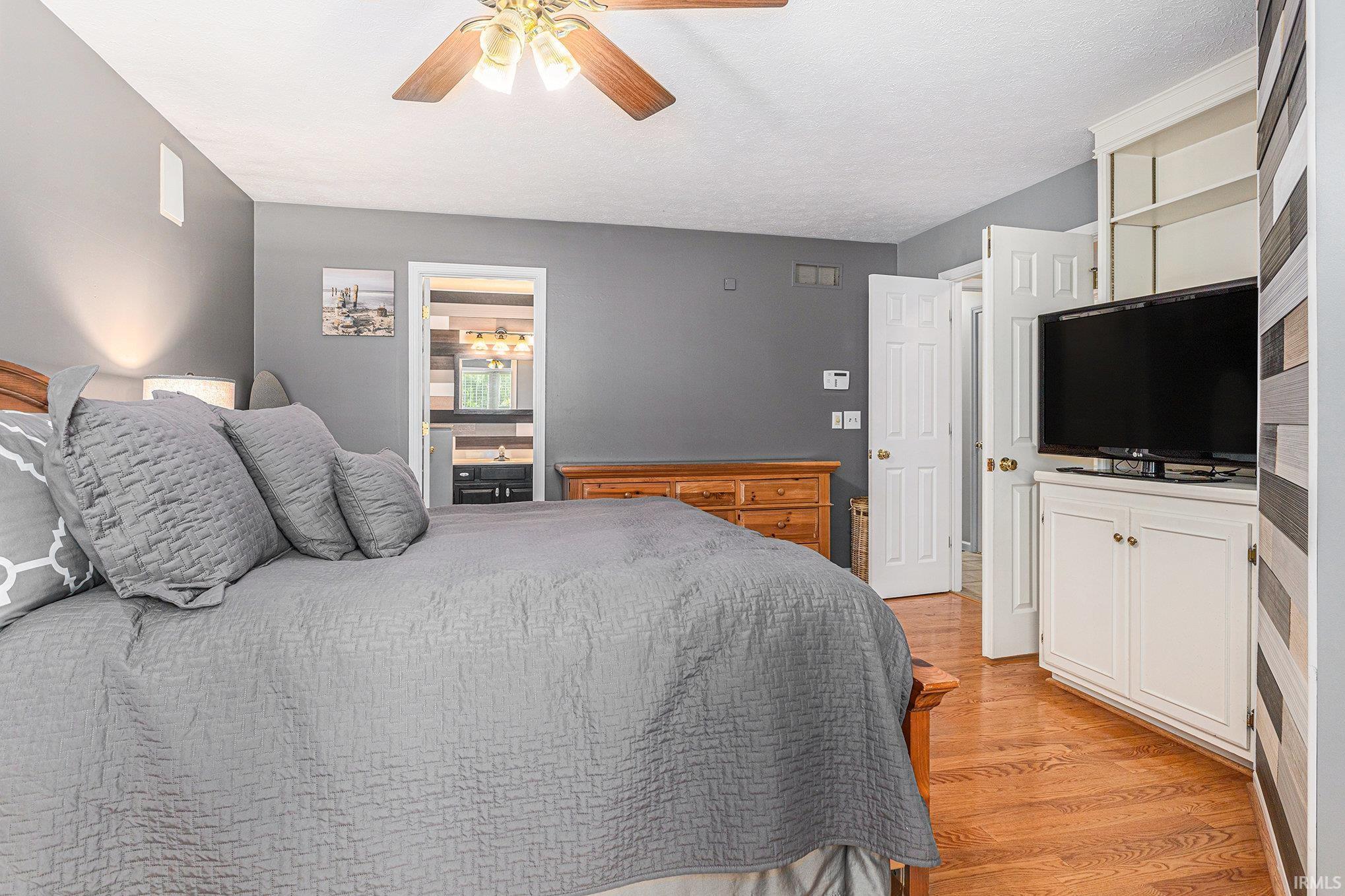 Granger, Indiana 46530, United States, 3 Bedrooms Bedrooms, ,3 BathroomsBathrooms,Residential,Active,155306