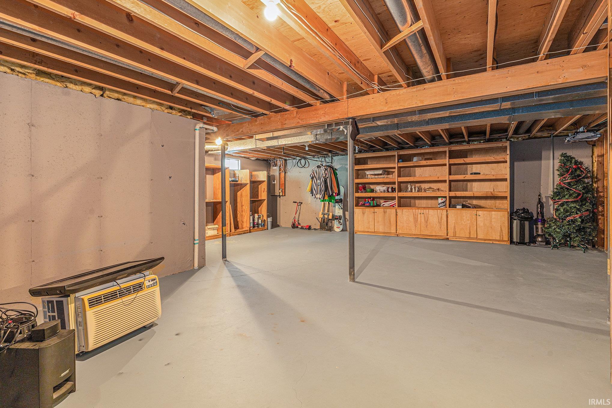 Granger, Indiana 46530, United States, 3 Bedrooms Bedrooms, ,3 BathroomsBathrooms,Residential,Active,155306