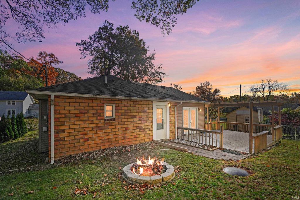 Photo of 273 EMS R4 Lane, Pierceton, IN 46562 (MLS # 202543852)