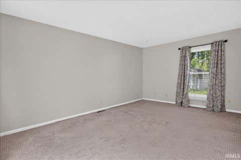 Tiny photo for 1631 Tanglewood Drive, Lafayette, IN 47905 (MLS # 202629592)