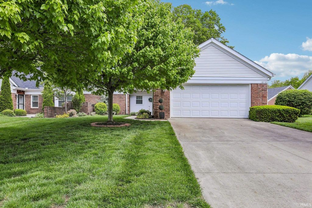 Photo of 1014 Coin Lane, Frankfort, IN 46041 (MLS # 202606819)