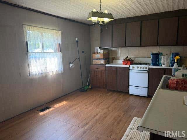 Photo of 601 Wayne ST, Howe, IN 46746 (MLS # 202629373)