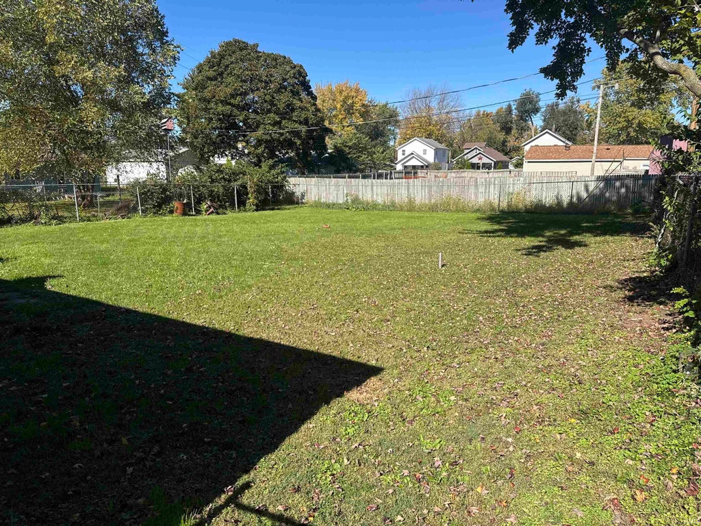 Photo of 2020 Ellen Avenue, Fort Wayne, IN 46808 (MLS # 202643324)