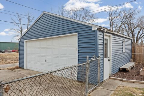 Tiny photo for 807 S 30th Street, Lafayette, IN 47904 (MLS # 202606552)