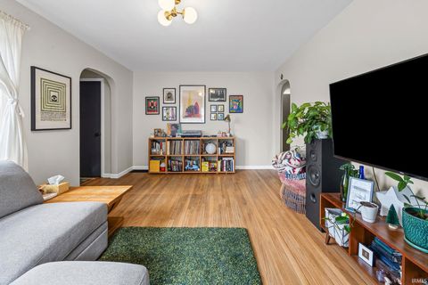 Tiny photo for 807 S 30th Street, Lafayette, IN 47904 (MLS # 202606552)