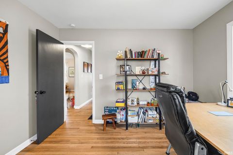 Tiny photo for 807 S 30th Street, Lafayette, IN 47904 (MLS # 202606552)