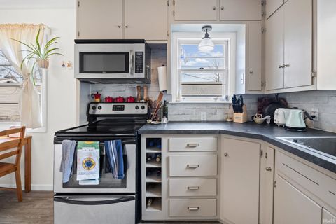 Tiny photo for 807 S 30th Street, Lafayette, IN 47904 (MLS # 202606552)