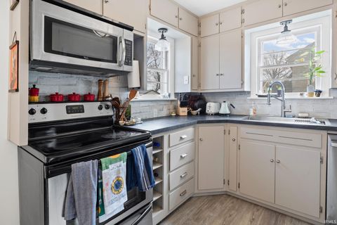 Tiny photo for 807 S 30th Street, Lafayette, IN 47904 (MLS # 202606552)