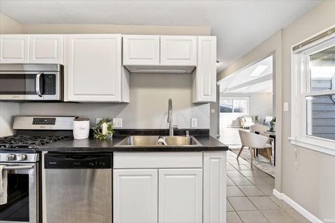 Tiny photo for 1122 Hedgewood Drive, Lafayette, IN 47904 (MLS # 202548474)