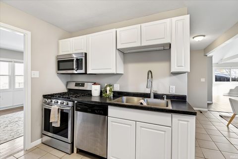 Tiny photo for 1122 Hedgewood Drive, Lafayette, IN 47904 (MLS # 202548474)