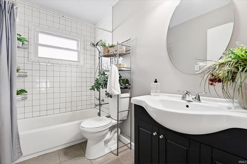 Tiny photo for 1122 Hedgewood Drive, Lafayette, IN 47904 (MLS # 202548474)