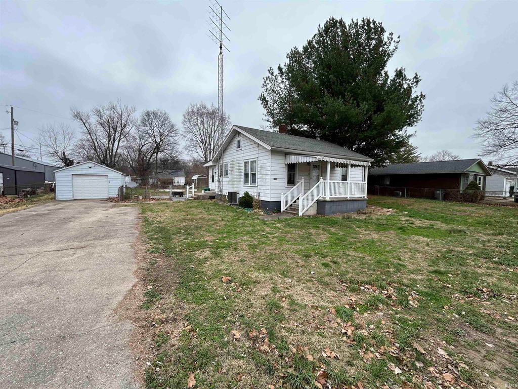 Photo of 1806 College Avenue, Vincennes, IN 47591 (MLS # 202607618)