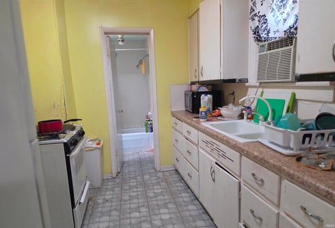 Tiny photo for 3202 Central Drive, Fort Wayne, IN 46806 (MLS # 202626561)