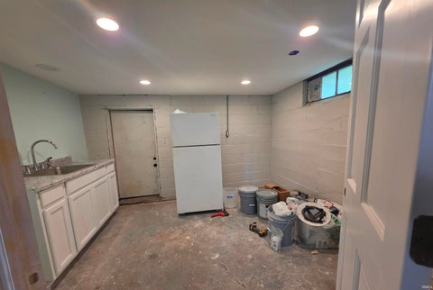 Tiny photo for 3202 Central Drive, Fort Wayne, IN 46806 (MLS # 202626561)