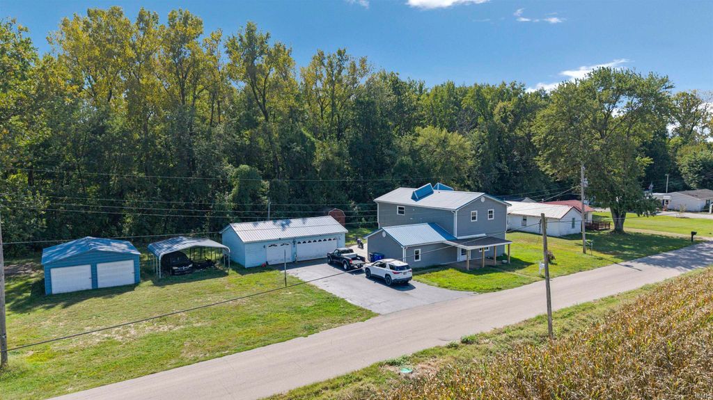 Photo of 1005 E Ohio Street, Princeton, IN 47670 (MLS # 202542223)