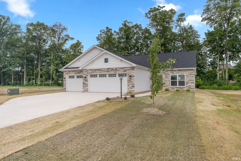 Photo of 8245 Caverango Boulevard, Fort Wayne, IN 46815 (MLS # 202536488)