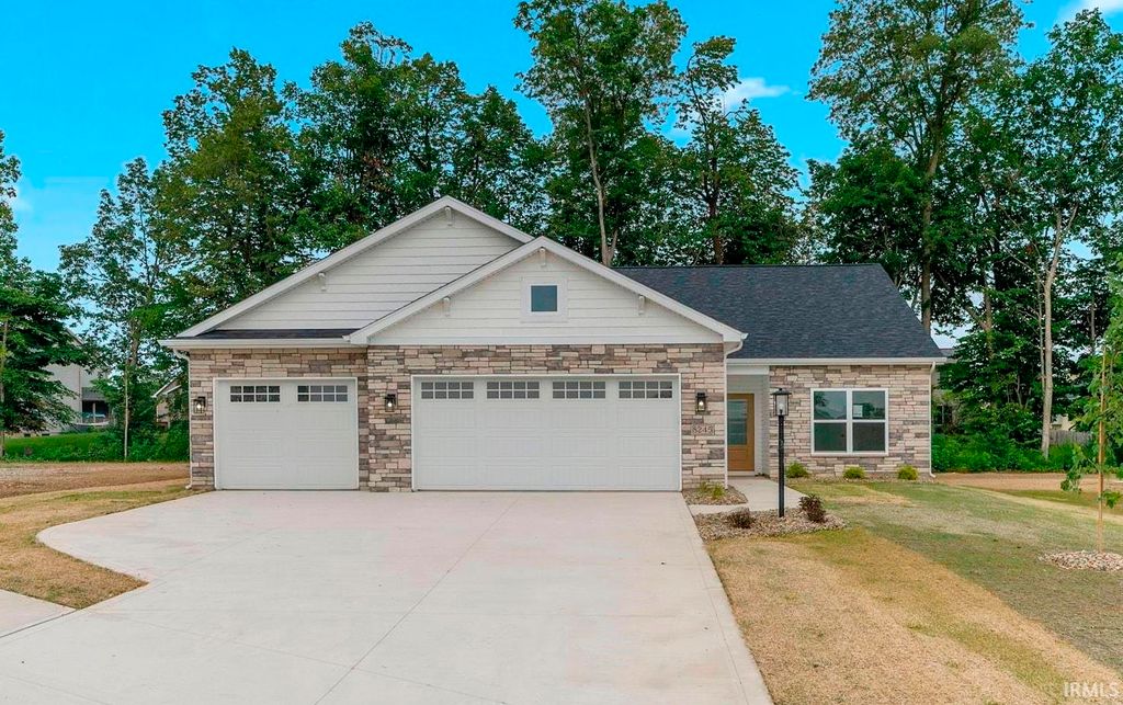 Photo of 8245 Caverango Boulevard, Fort Wayne, IN 46815 (MLS # 202536488)