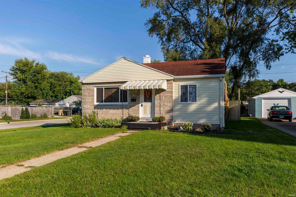 Photo of 2314 Solomon Avenue, South Bend, IN 46615 (MLS # 202600979)