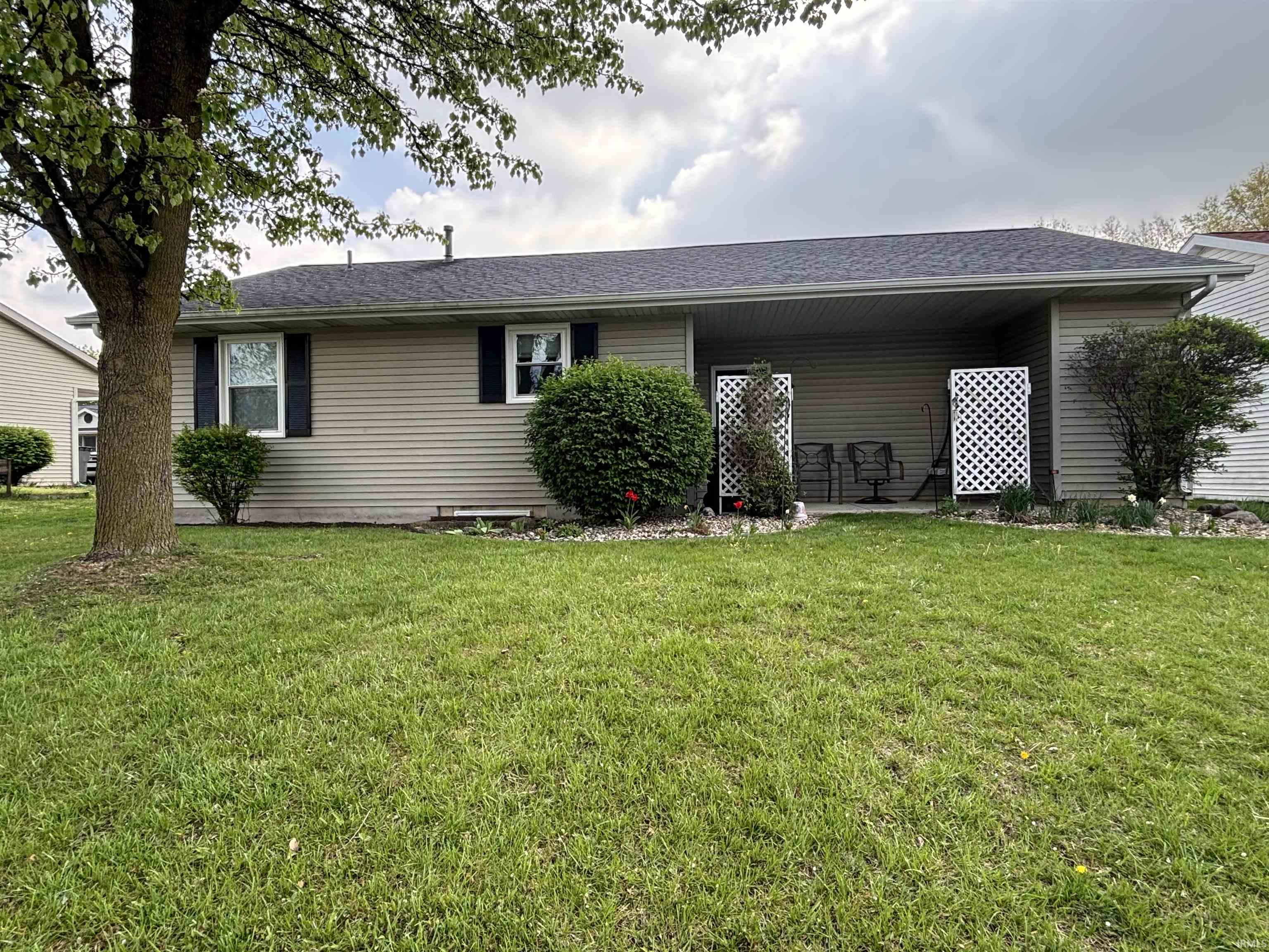 Middlebury, Indiana 46540, United States, 2 Bedrooms Bedrooms, ,2 BathroomsBathrooms,Residential,Active,117886