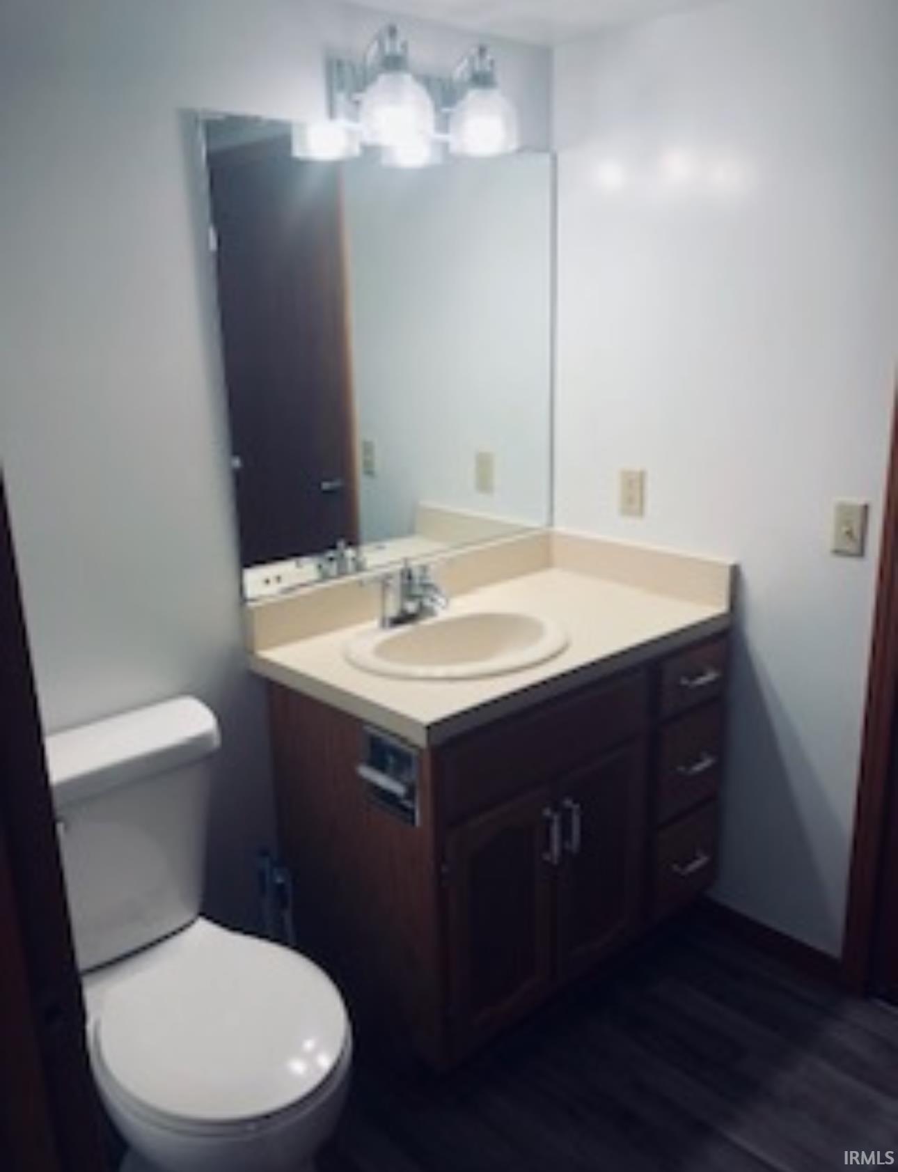 Middlebury, Indiana 46540, United States, 2 Bedrooms Bedrooms, ,2 BathroomsBathrooms,Residential,Active,117886