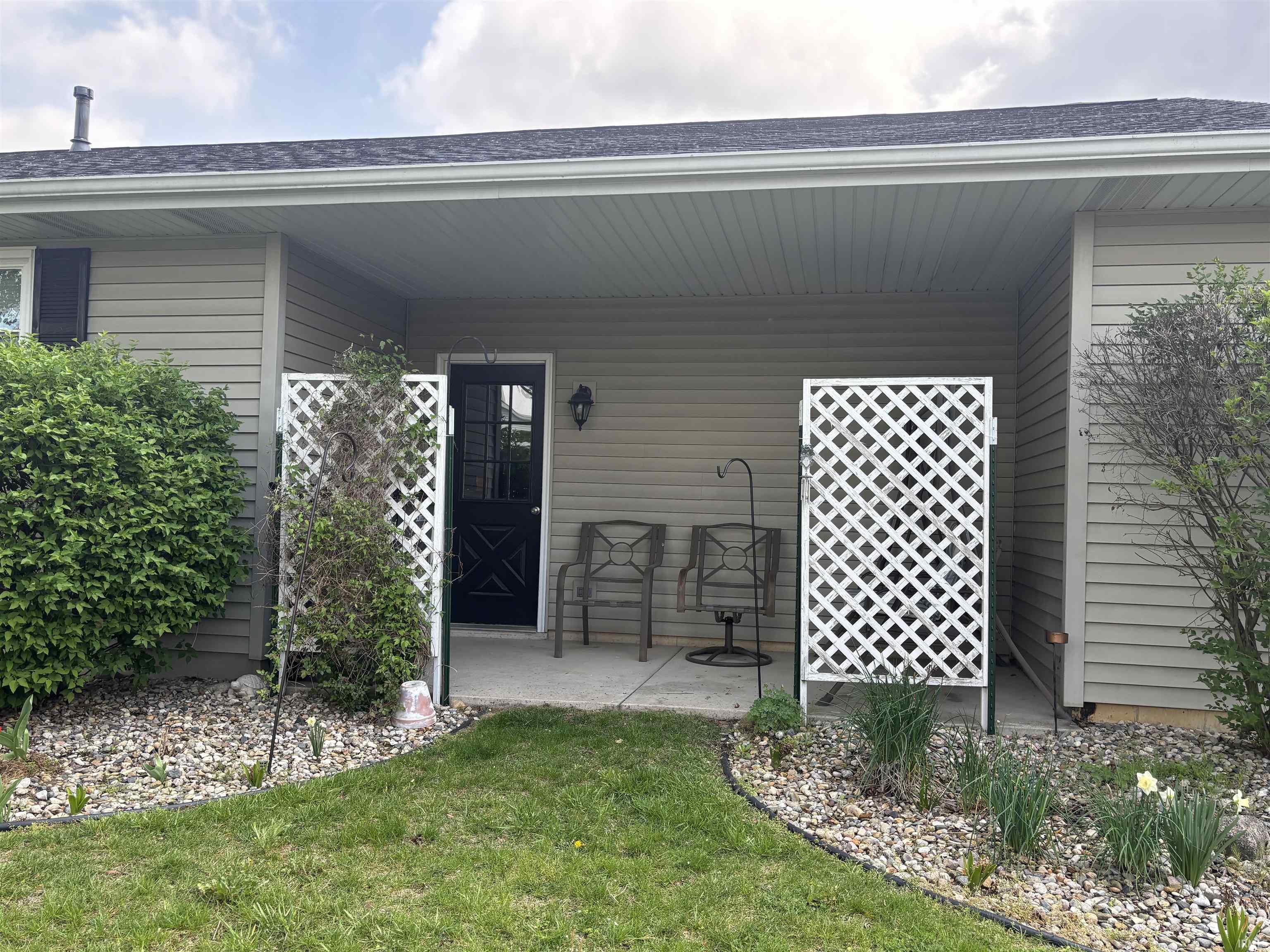 Middlebury, Indiana 46540, United States, 2 Bedrooms Bedrooms, ,2 BathroomsBathrooms,Residential,Active,117886