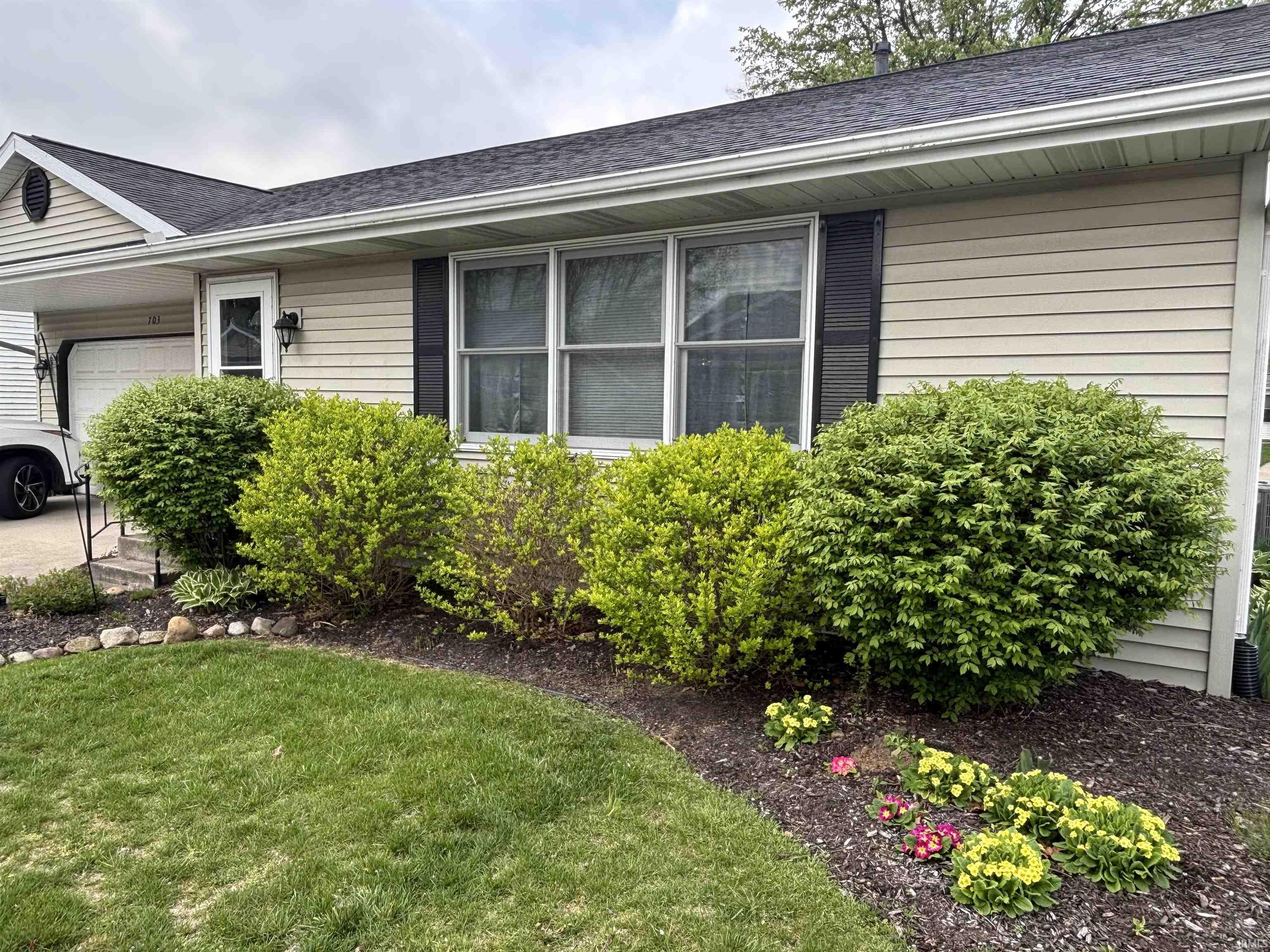 Middlebury, Indiana 46540, United States, 2 Bedrooms Bedrooms, ,2 BathroomsBathrooms,Residential,Active,117886