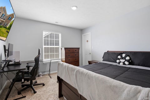 Tiny photo for 468 Tracewood Bend, Greenfield, IN 46140 (MLS # 202625280)