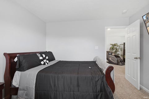 Tiny photo for 468 Tracewood Bend, Greenfield, IN 46140 (MLS # 202625280)