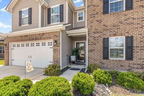 Tiny photo for 468 Tracewood Bend, Greenfield, IN 46140 (MLS # 202625280)