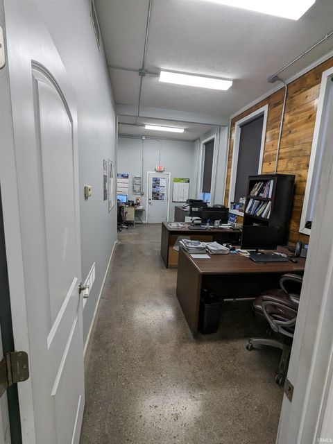 Tiny photo for 804 W Morgan Street, Kokomo, IN 46901 (MLS # 202440040)