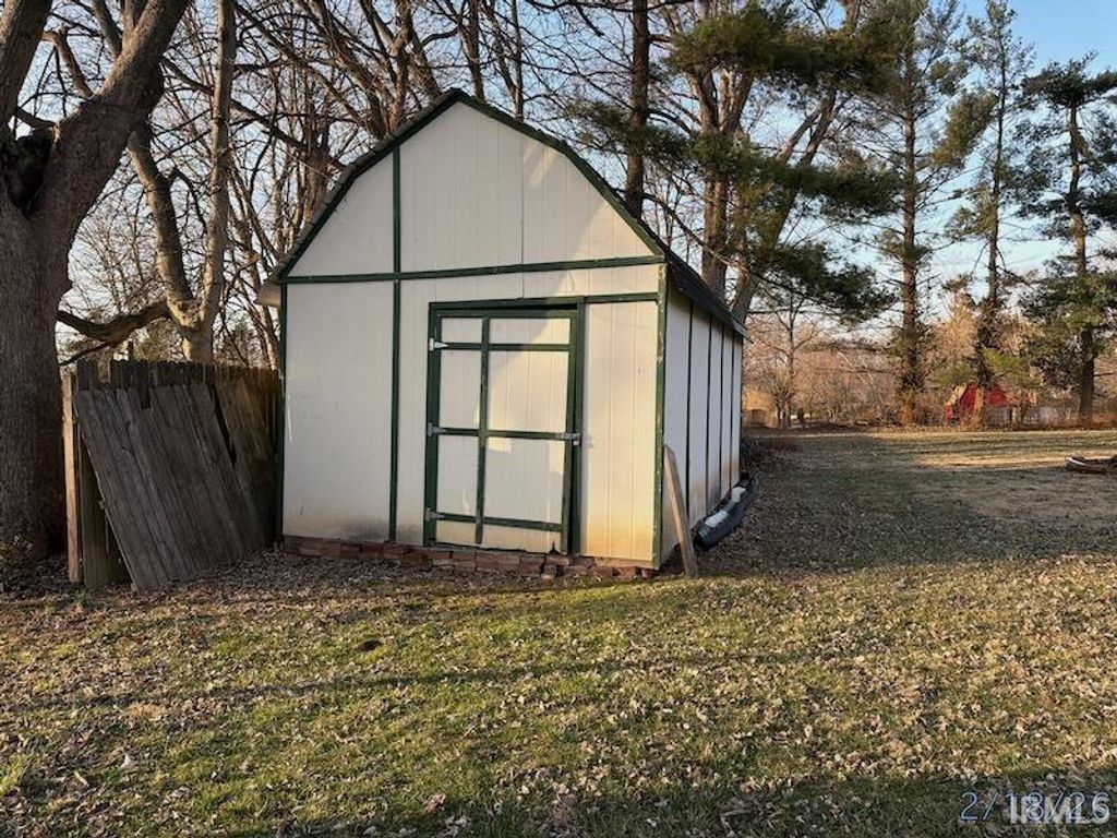 Photo of 7601 Eichele Drive, Evansville, IN 47712 (MLS # 202612830)