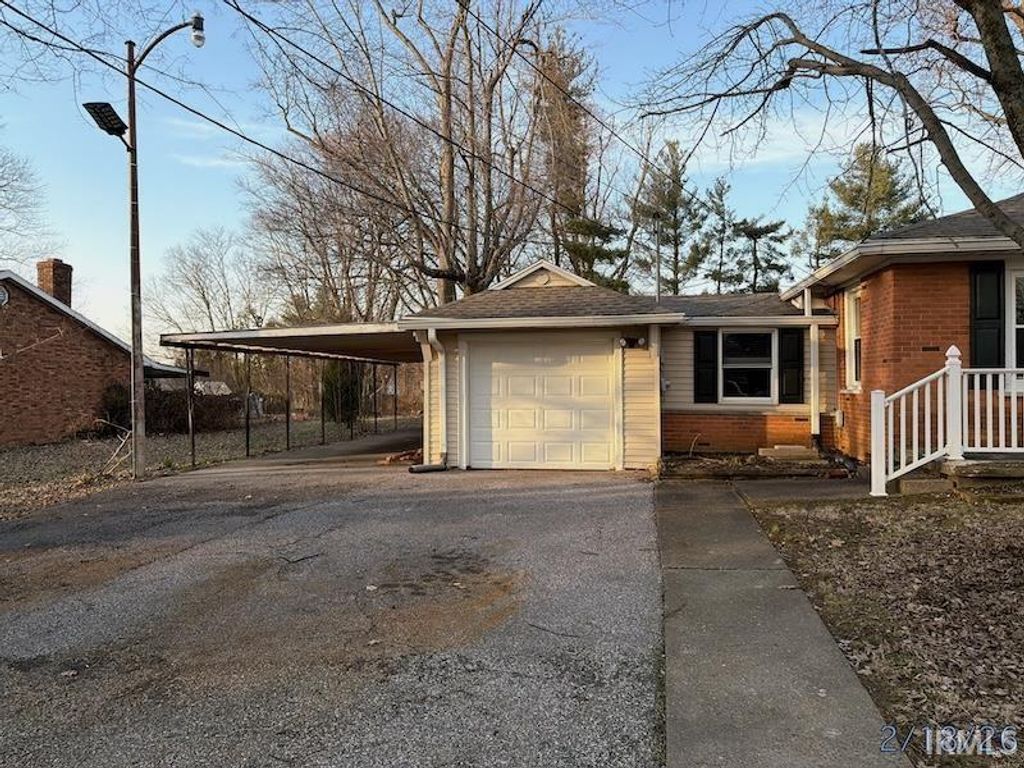 Photo of 7601 Eichele Drive, Evansville, IN 47712 (MLS # 202612830)