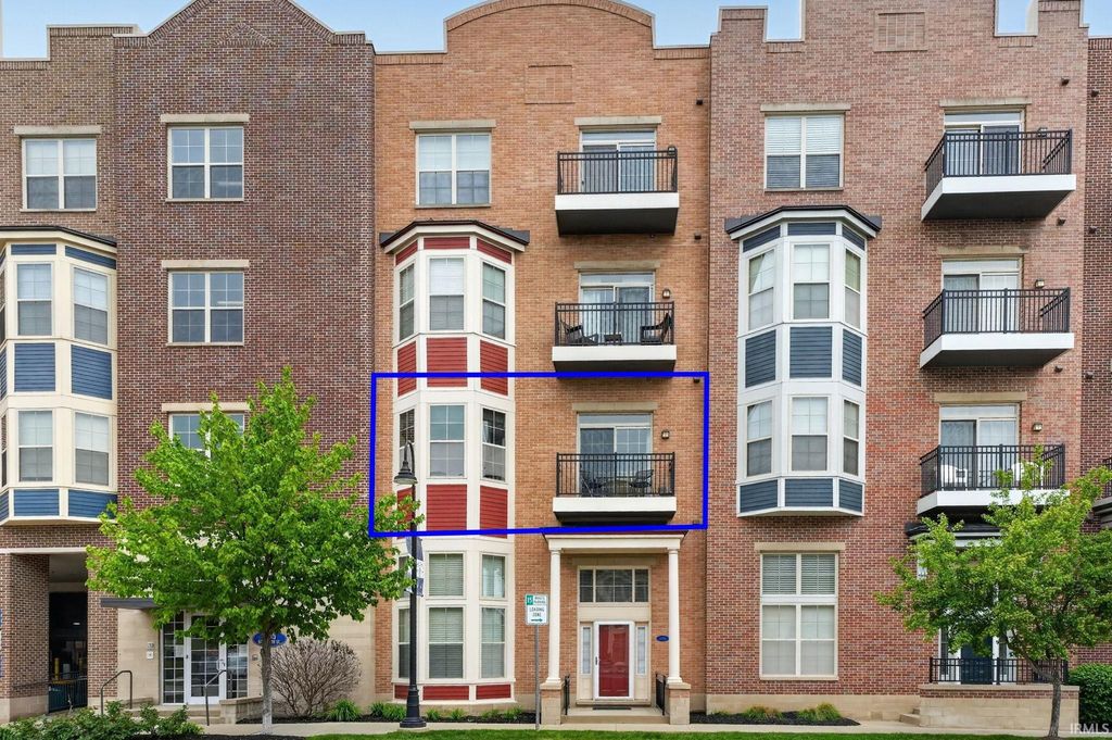 Photo of 1145 Napoleon Street #206, South Bend, IN 46617 (MLS # 202617885)