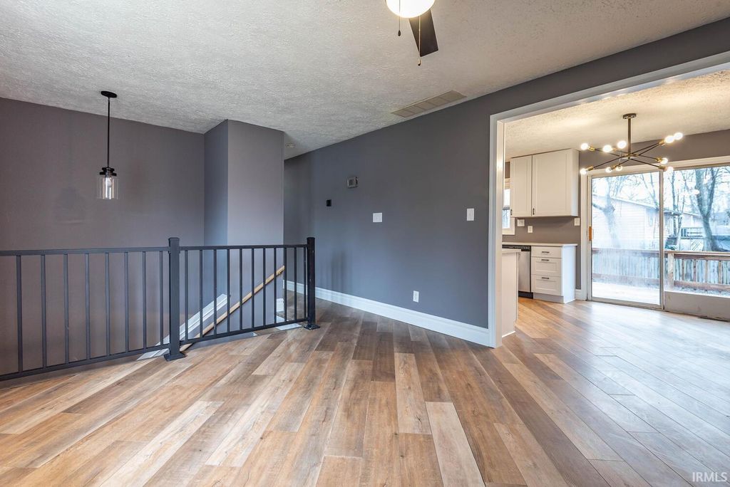 Photo of 635 N Robin Drive, Ellettsville, IN 47429 (MLS # 202548606)