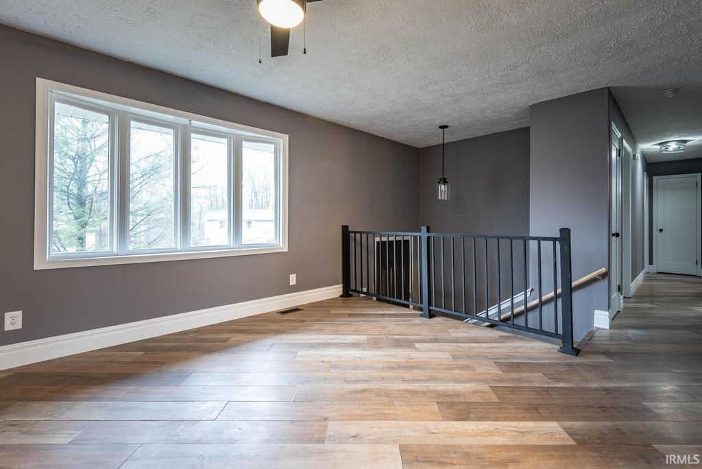 Photo of 635 N Robin Drive, Ellettsville, IN 47429 (MLS # 202548606)