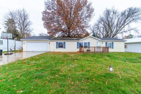 Tiny photo for 3195 W Nevada Mills Road, Fremont, IN 46737 (MLS # 202546551)