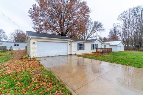 Tiny photo for 3195 W Nevada Mills Road, Fremont, IN 46737 (MLS # 202546551)