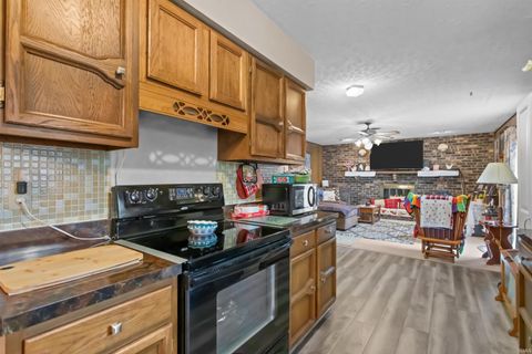 Tiny photo for 1501 E Cadillac Drive, Kokomo, IN 46902 (MLS # 202547699)