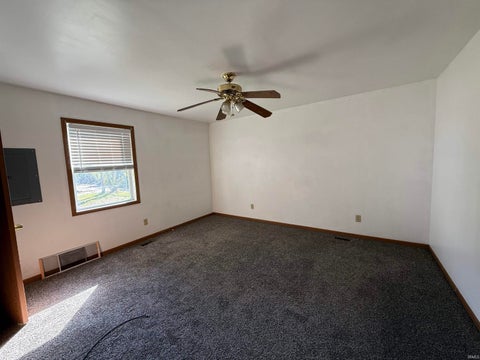 Tiny photo for 932 S Elliott Street, Evansville, IN 47713 (MLS # 202642177)