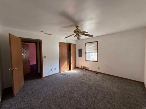 Tiny photo for 932 S Elliott Street, Evansville, IN 47713 (MLS # 202642177)