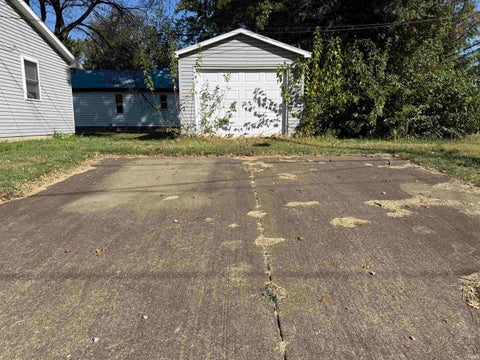 Tiny photo for 932 S Elliott Street, Evansville, IN 47713 (MLS # 202642177)