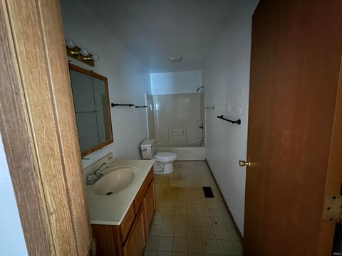 Tiny photo for 932 S Elliott Street, Evansville, IN 47713 (MLS # 202642177)