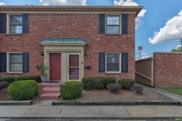 101 BUCKINGHAM DR, EVANSVILLE, IN 47715 - Image de40983f8023decffbf4762f7d4cf2cc/3469604712
