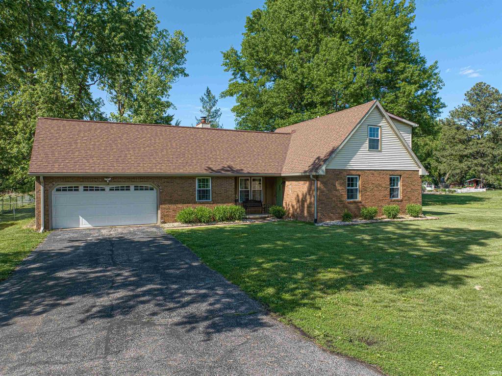 Photo of 6600 Pollack Avenue, Evansville, IN 47715 (MLS # 202616069)