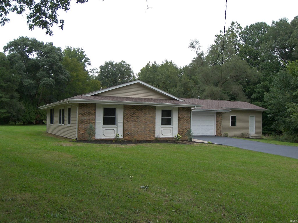 Photo of 217 Ra Mar Drive, Warsaw, IN 46580 (MLS # 202639447)