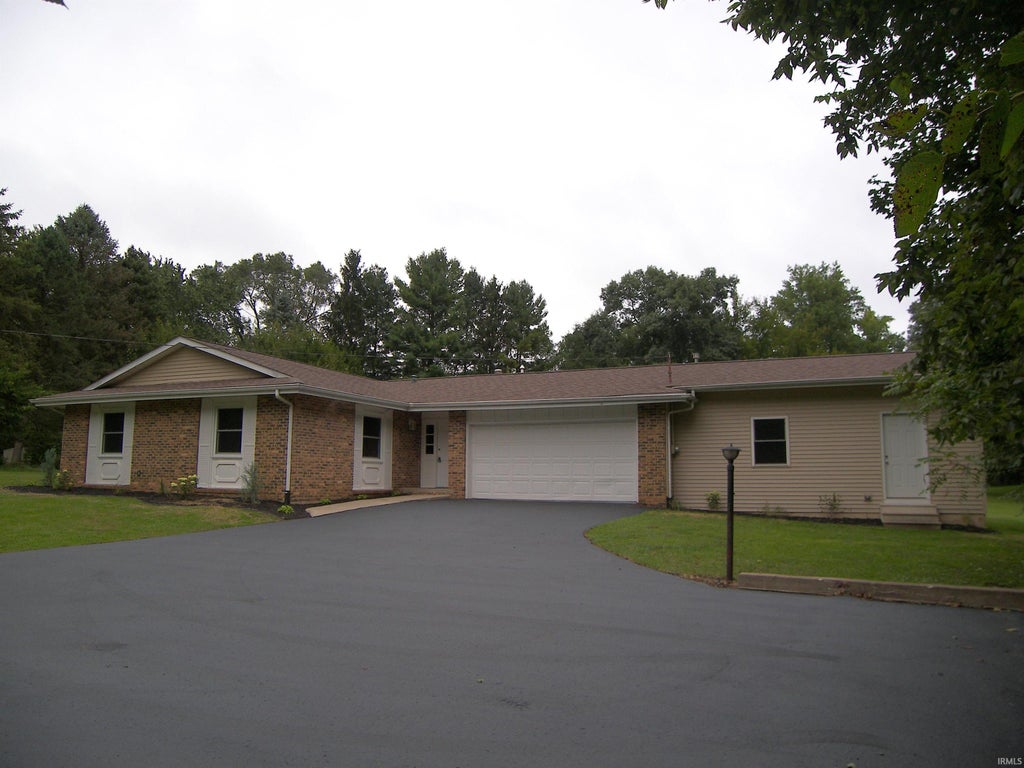 Photo of 217 Ra Mar Drive, Warsaw, IN 46580 (MLS # 202639447)