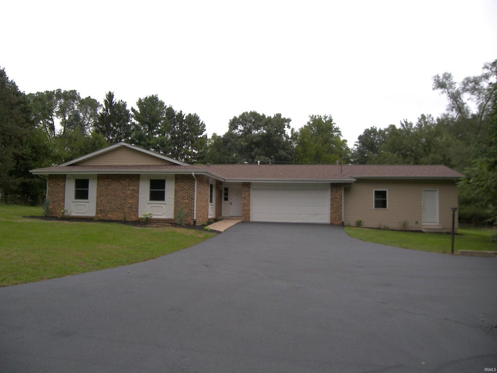 Photo of 217 Ra Mar Drive, Warsaw, IN 46580 (MLS # 202639447)