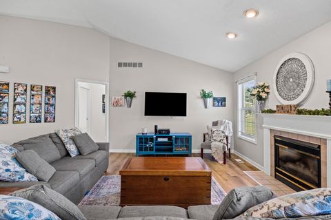 Tiny photo for 5008 Heritage Drive, Lafayette, IN 47905 (MLS # 202540835)